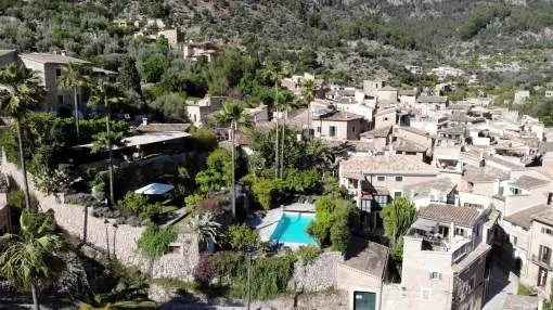 Impressive village house in Fornalutx Impressive village house in Fornalutx